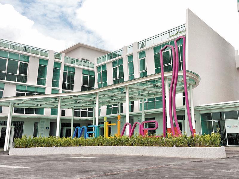 Maritime Luxury Suites George Town Bagian luar foto
