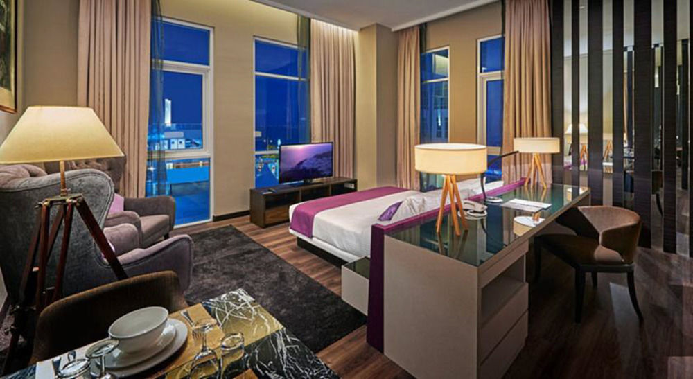 Maritime Luxury Suites George Town Bagian luar foto