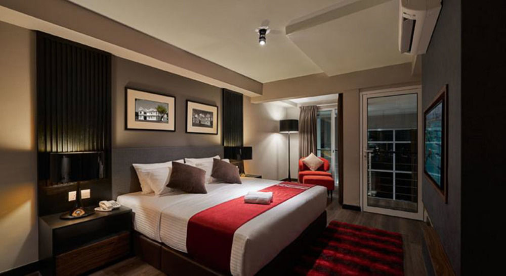 Maritime Luxury Suites George Town Bagian luar foto