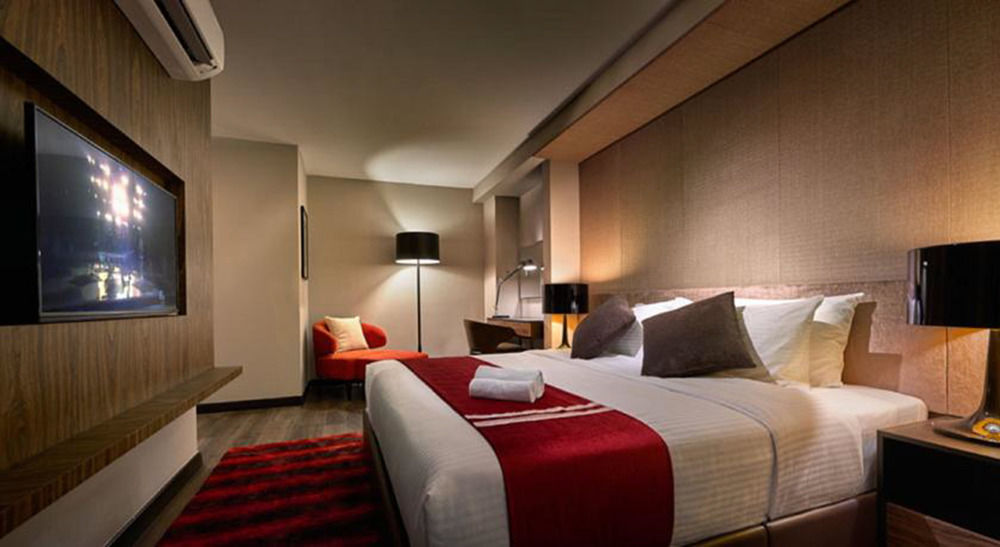 Maritime Luxury Suites George Town Bagian luar foto