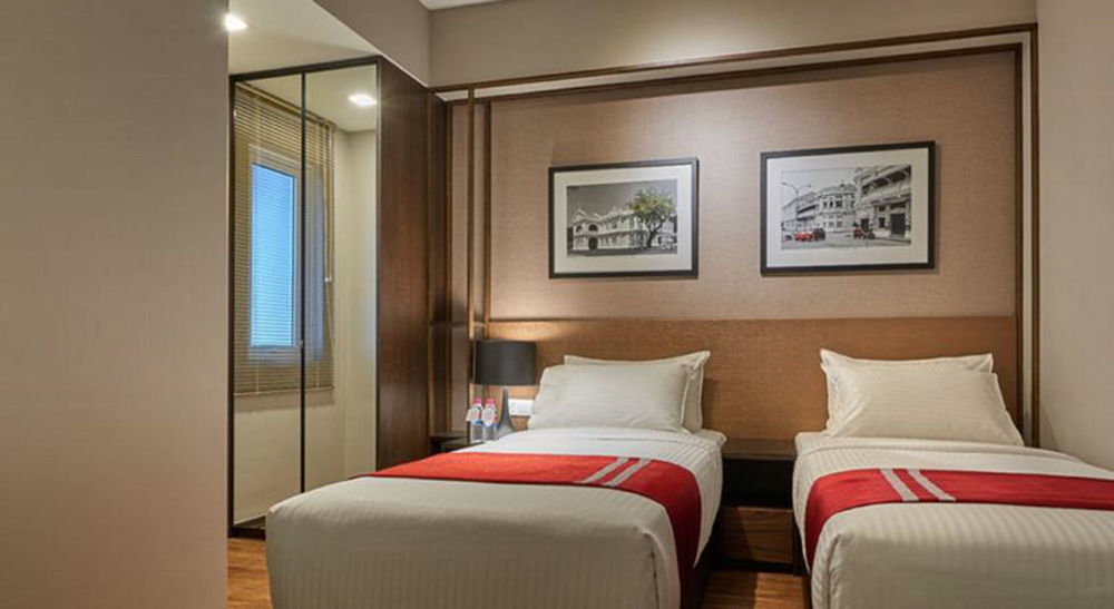Maritime Luxury Suites George Town Bagian luar foto